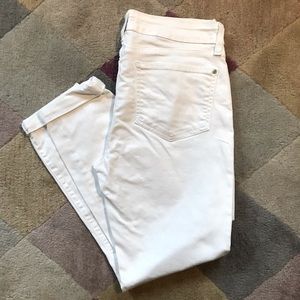 White size 8 mid-rise ankle pants